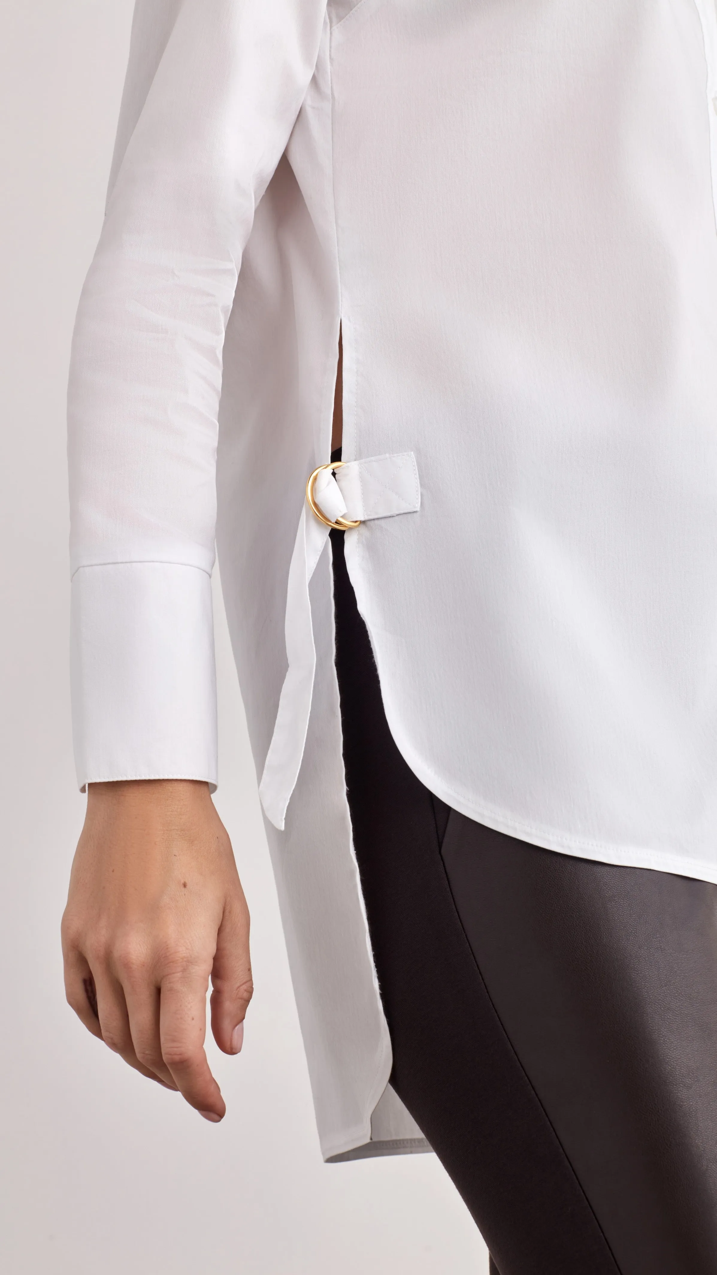 D-RING BUTTON DOWN SHIRT