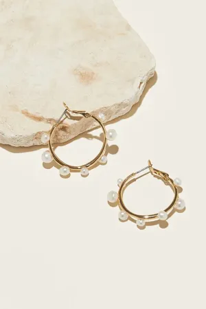Mini Isla Pearl Hooped Earrings