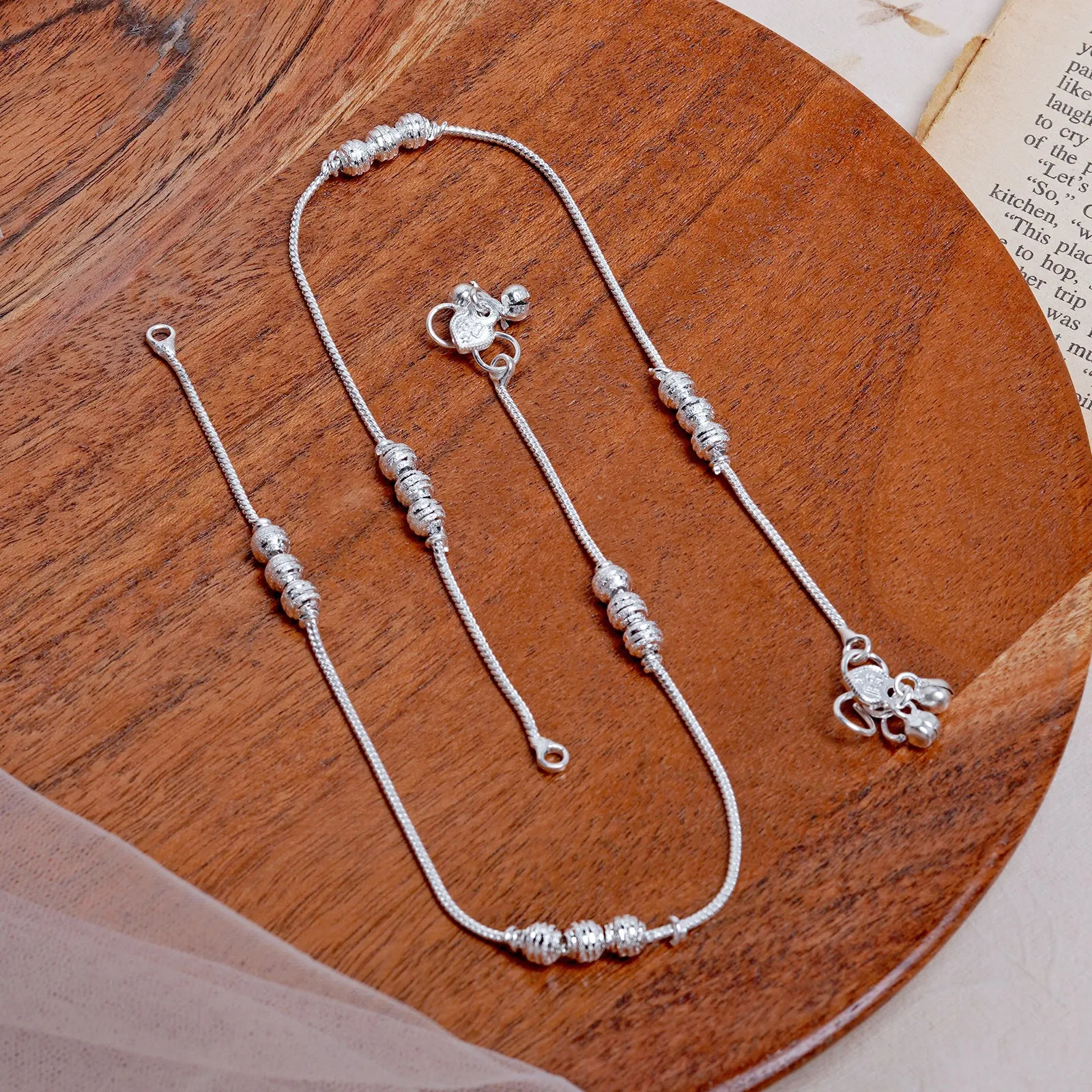 Teejh Preet Pearl Anklets